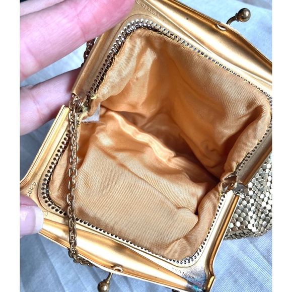 Vintage Whiting & Davis Goldtone Metal Mesh Mini Evening Bag Clutch Wristlet - Picture 9 of 17